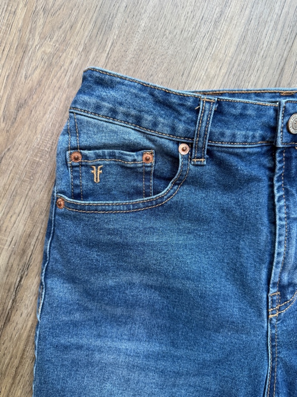 Frye High Rise Straight Leg Jeans - Size 4 / 27 - Picture 4 of 13